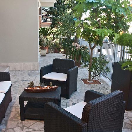אלבה אדריאטיקה Alba D'Abruzzo Bed And Breakfast מראה חיצוני תמונה